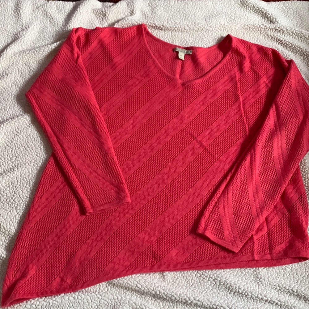 ⭐️3/$15⭐️ Dana Buchman Women’s Asymmetrical Hem Lightweight Sweater